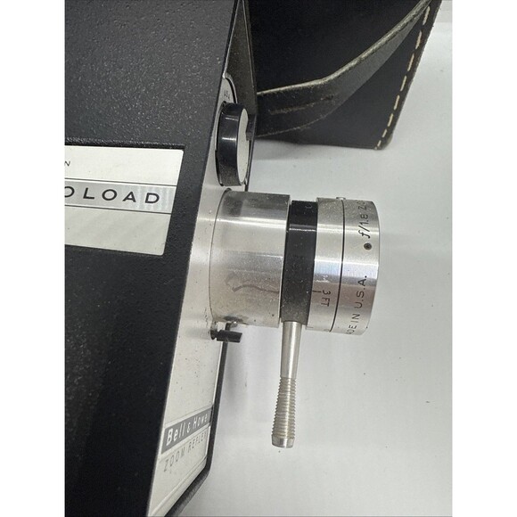 BELL & HOWELL ZOOM Reflex Vintage 8mm Movie Film Camera f/1.8 Lens - Picture 2 of 9